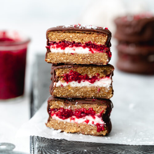 closeup of stack of jammy wagon wheels.