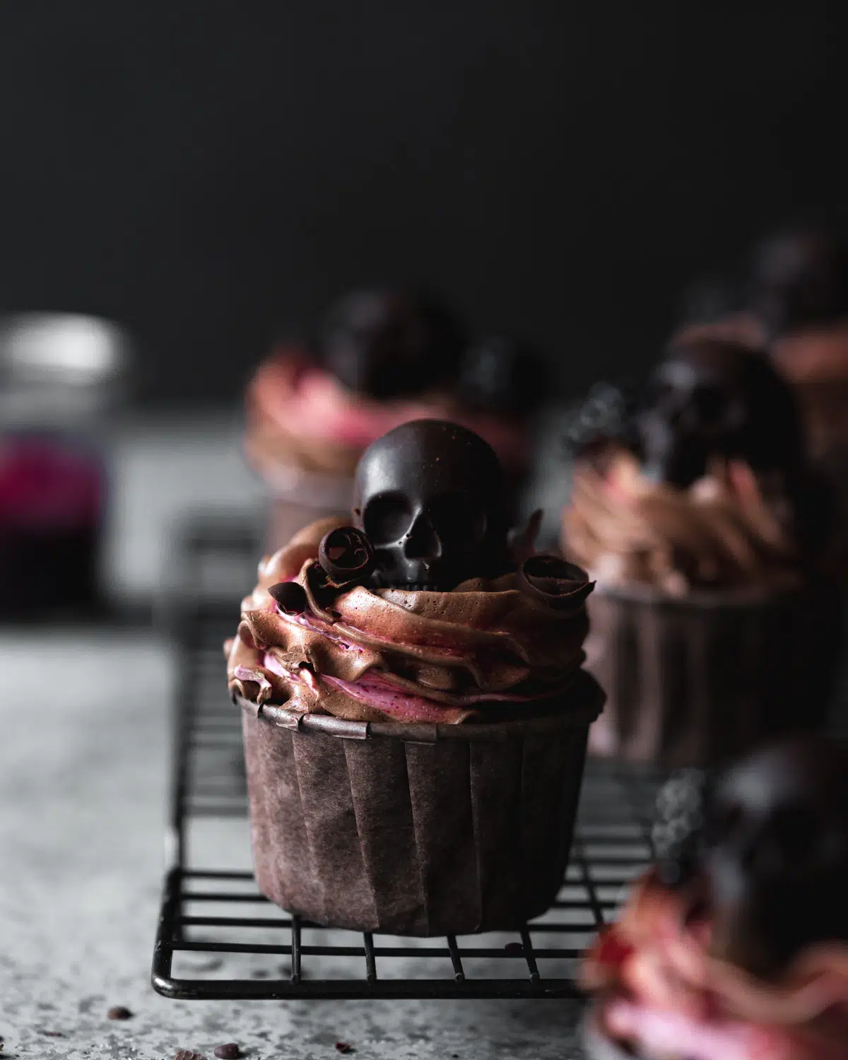 vegan halloween chocolate cupcakes.